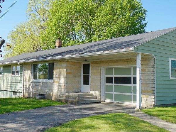 201 S Jackson, HANOVER, IL 61041