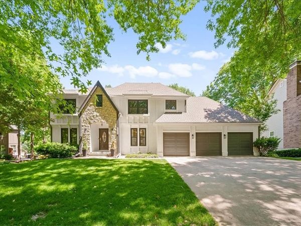 8105 W 99th Street, Overland Park, KS 66212