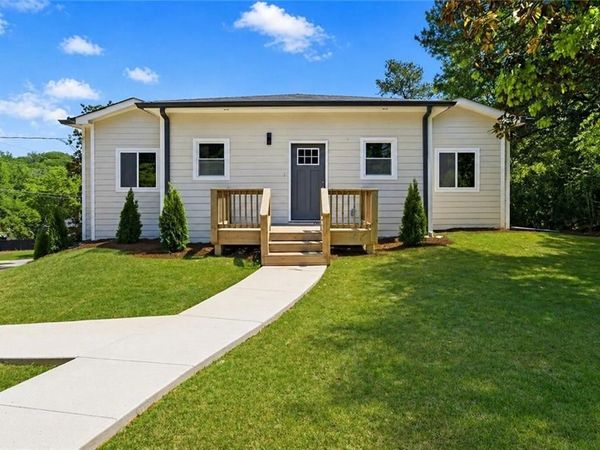 305 Fairburn Road NW, Atlanta, GA 30331