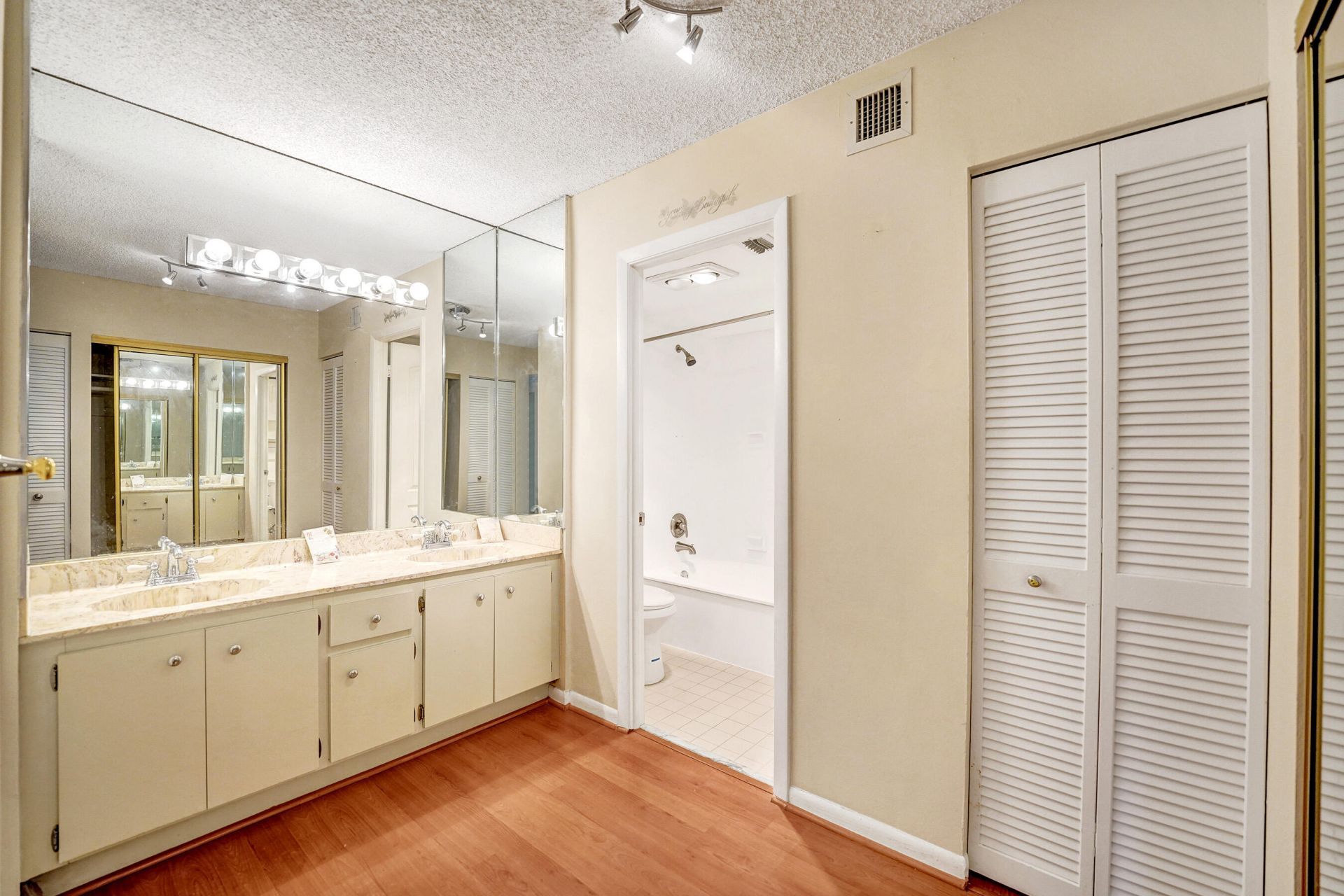 2802 N 46th Avenue, Unit B620, Hollywood, FL 33021 Photo