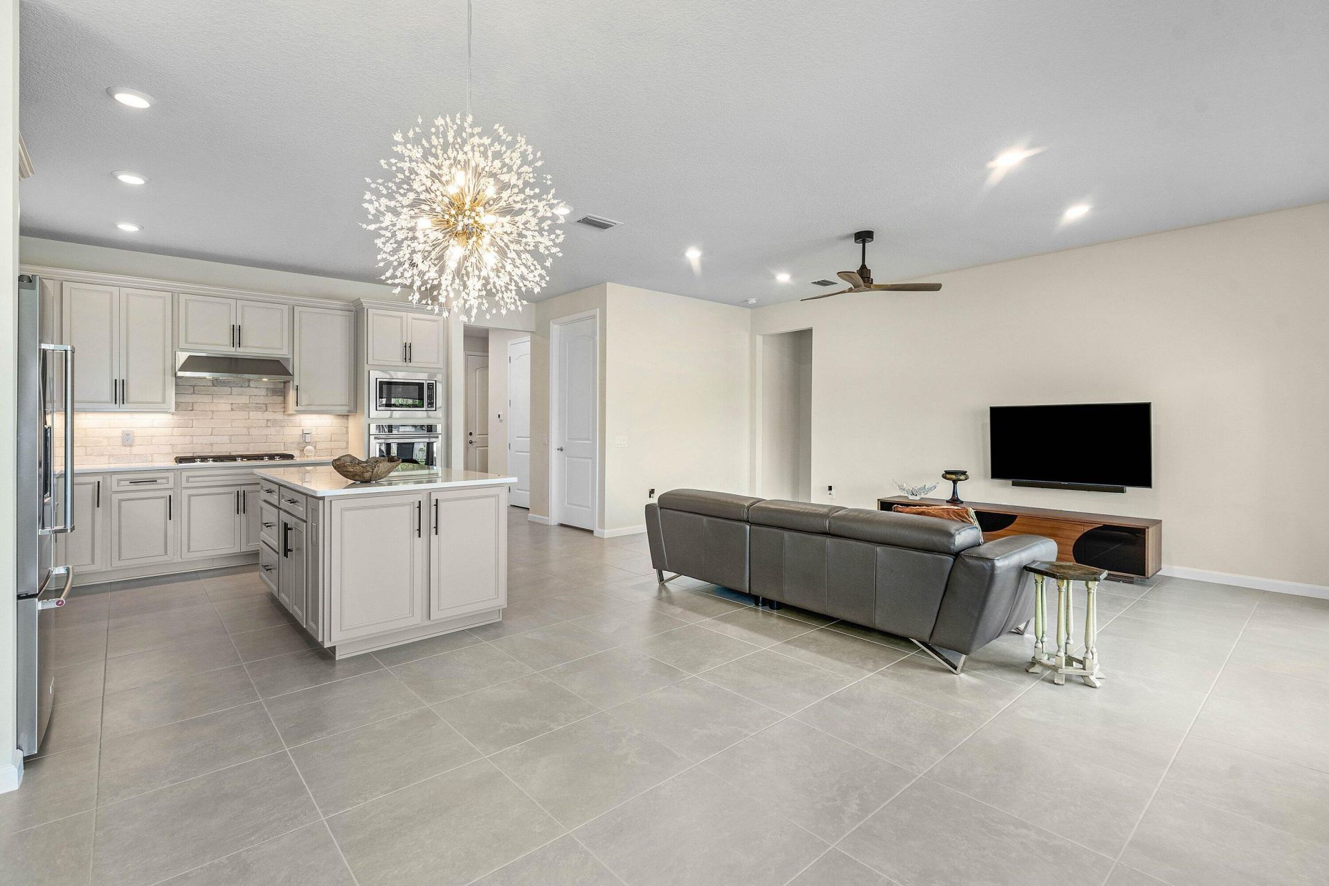 13412 SW Vermillion Circle, Port Saint Lucie, FL 34987 Photo