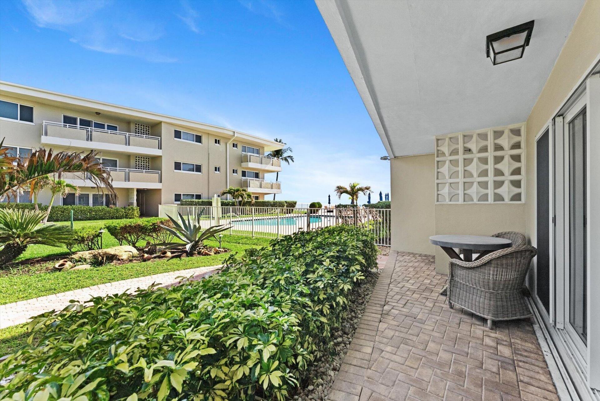 1199 Hillsboro Mile, Pompano Beach, FL 33062 Photo