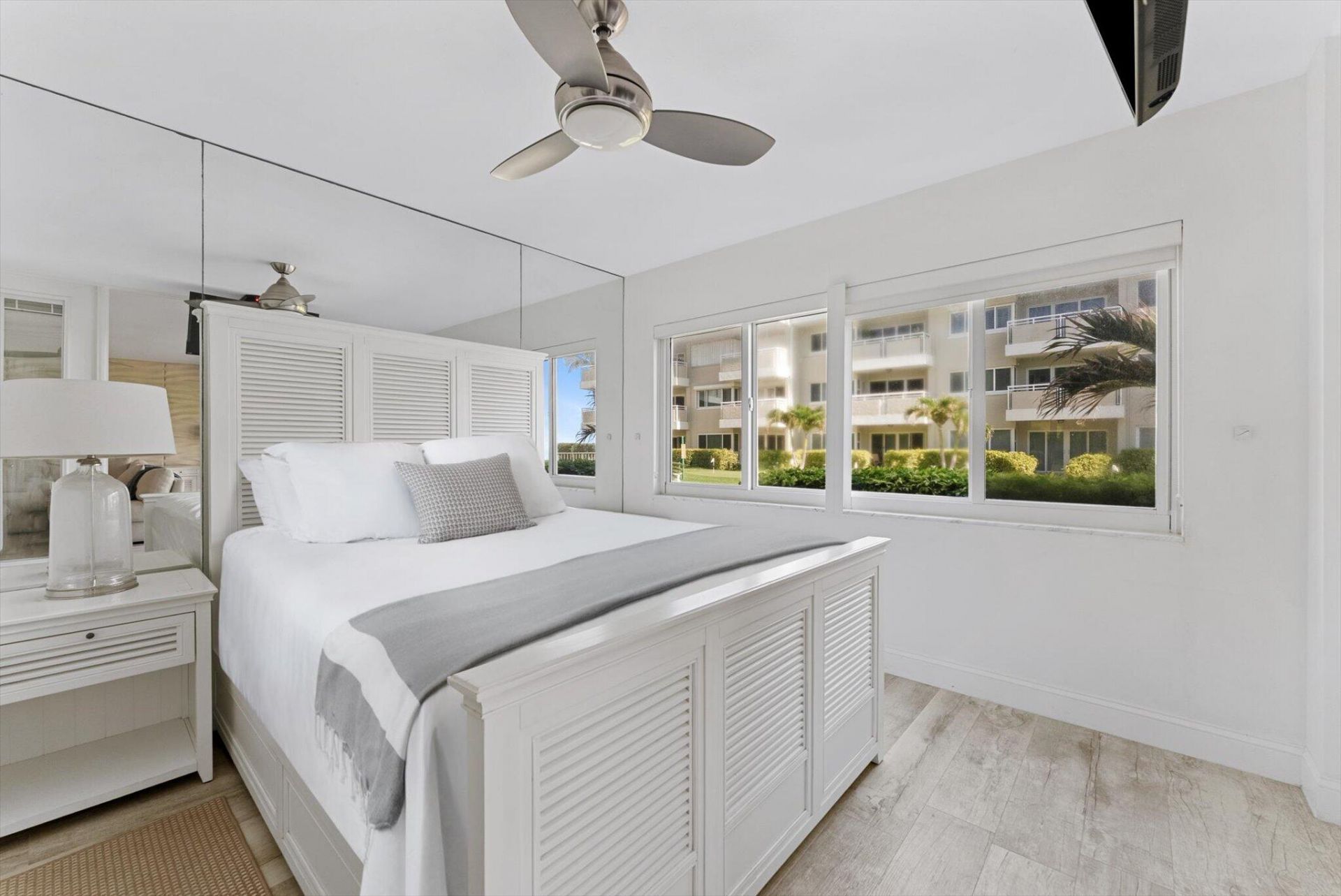 1199 Hillsboro Mile, Pompano Beach, FL 33062 Photo