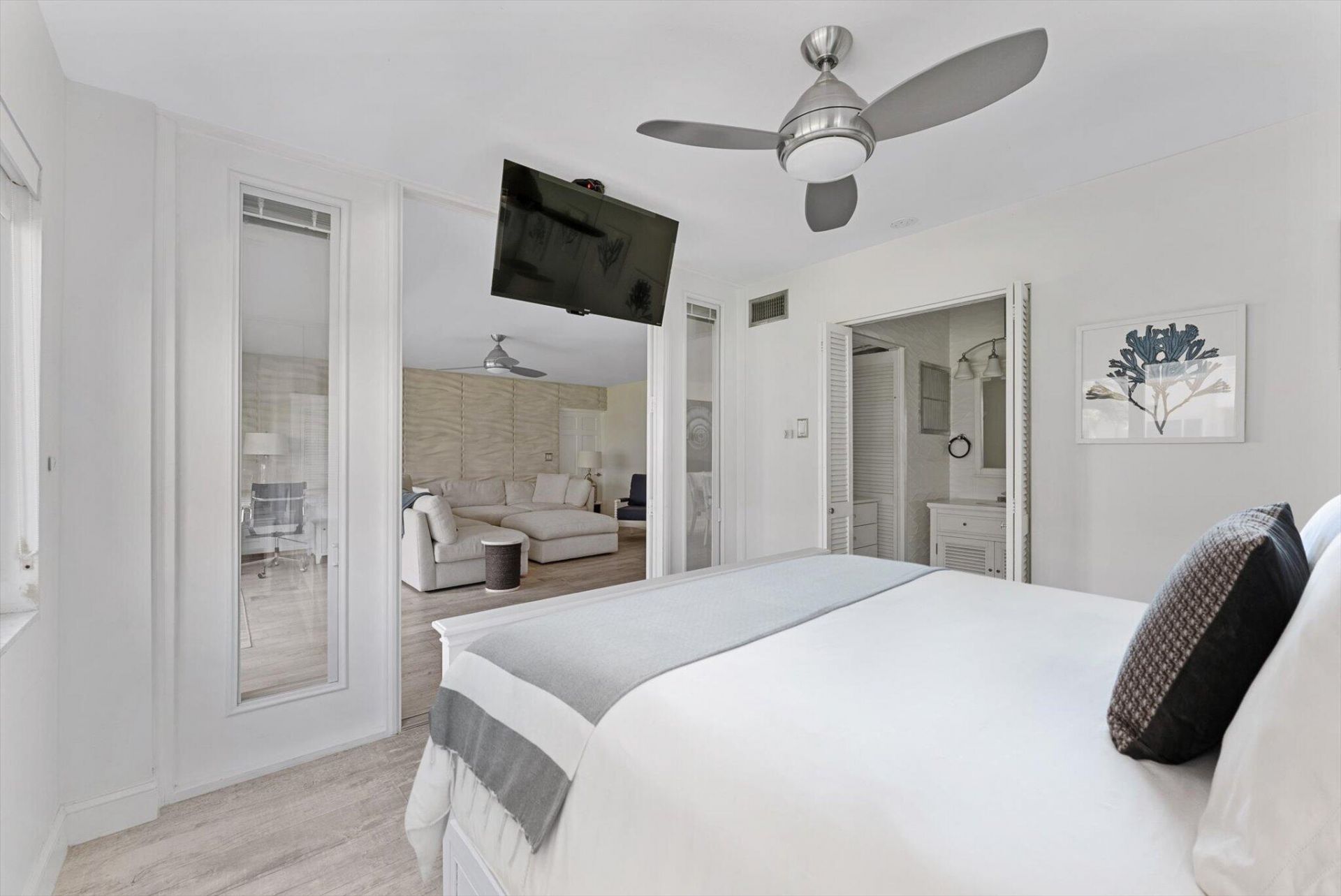 1199 Hillsboro Mile, Pompano Beach, FL 33062 Photo