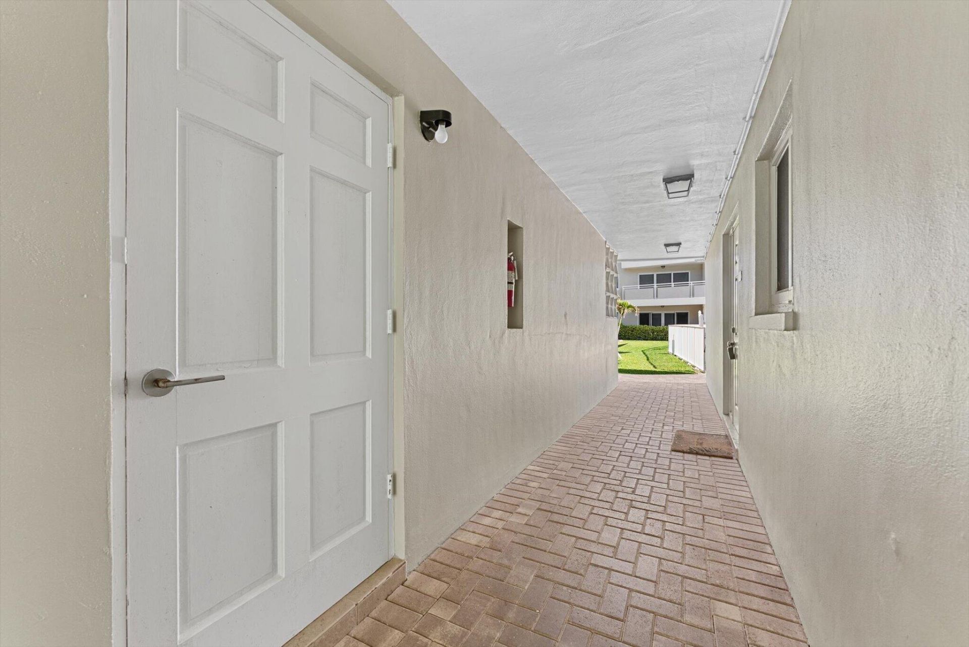 1199 Hillsboro Mile, Pompano Beach, FL 33062 Photo