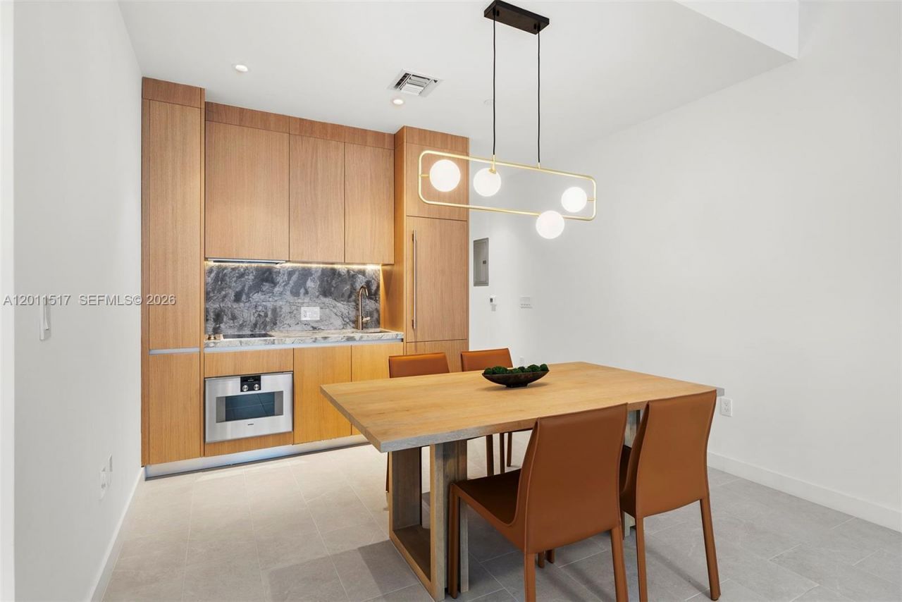500 Alton Rd , Unit 501, Miami Beach, FL 33139 Photo