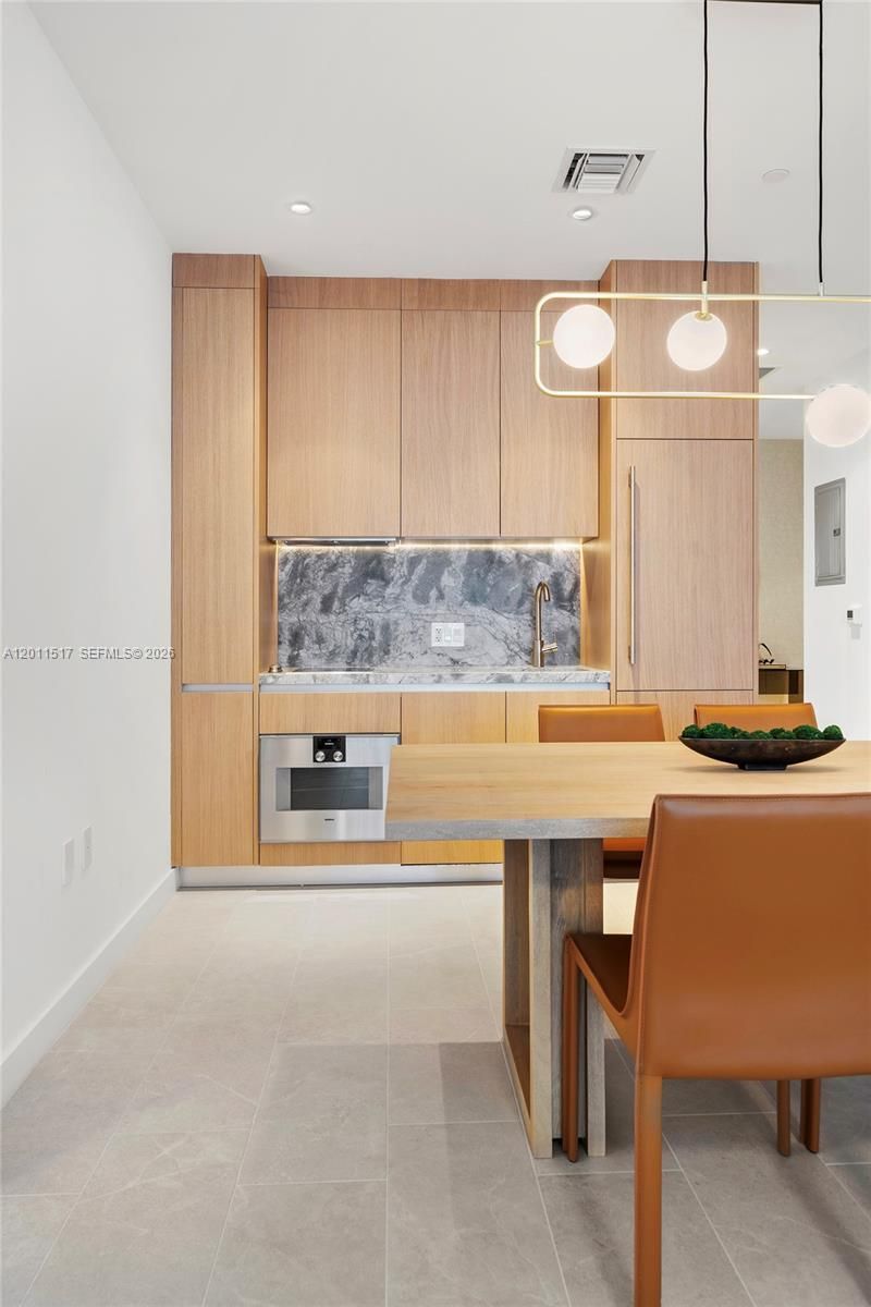 500 Alton Rd , Unit 501, Miami Beach, FL 33139 Photo
