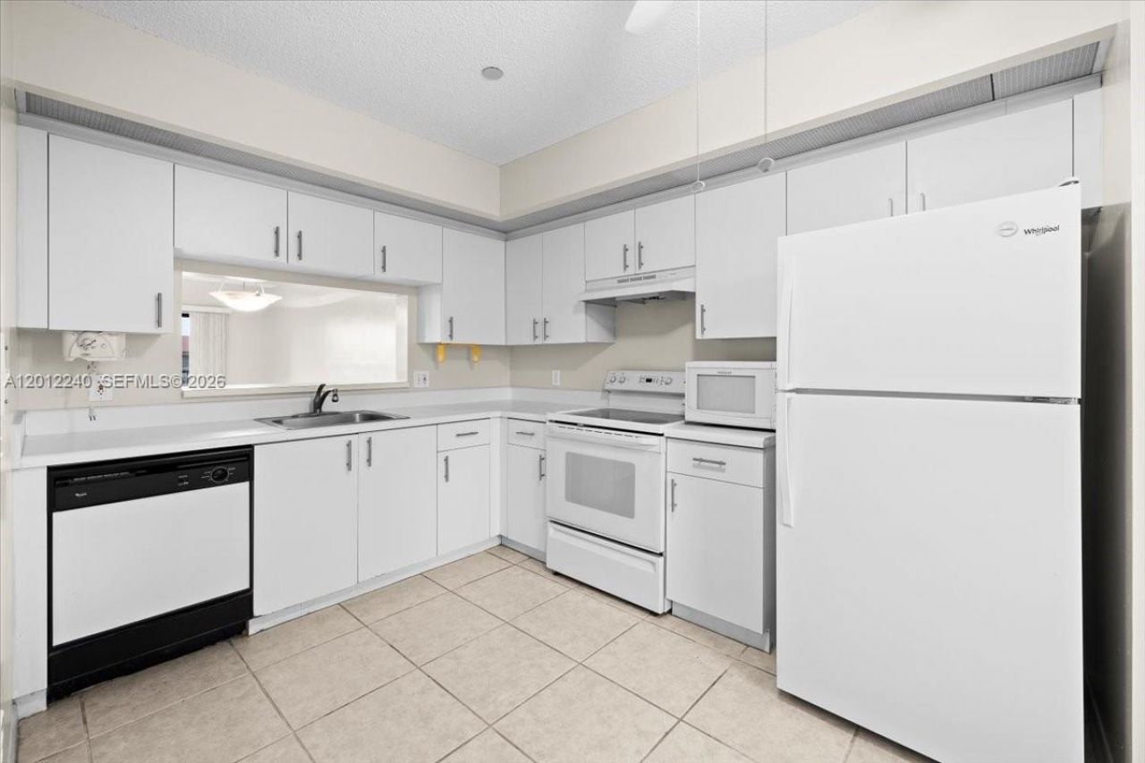 12551 SW 16th Ct, Unit 404C, Pembroke Pines, FL 33027 Photo