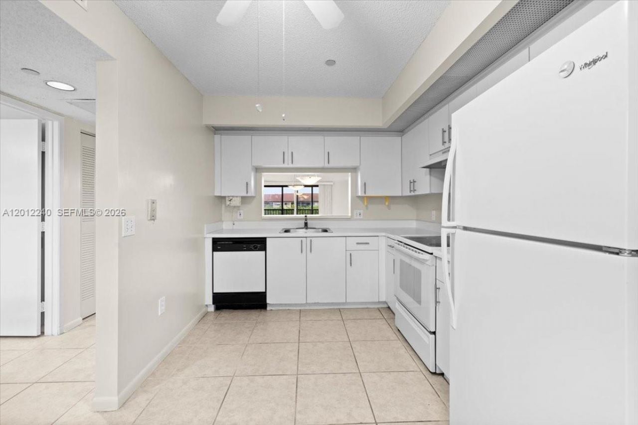 12551 SW 16th Ct, Unit 404C, Pembroke Pines, FL 33027 Photo