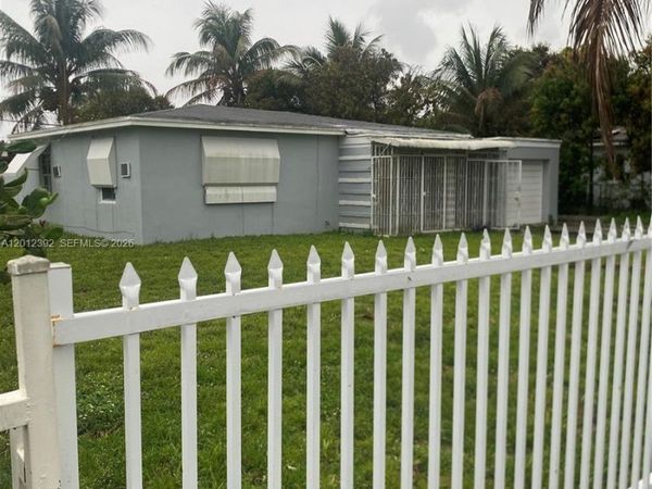 1070 NW 147th St , Miami, FL 33168