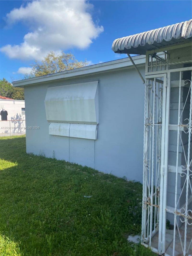 1070 NW 147th St , Miami, FL 33168 Photo