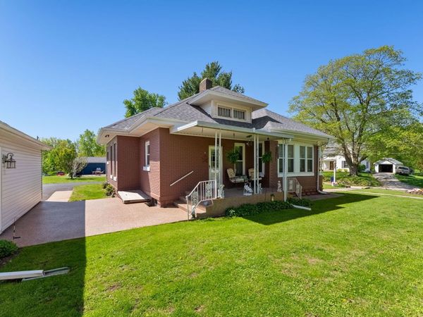 504 SE 4th Avenue, Aledo, IL 61231