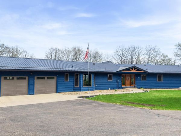 3015 Valleywood Drive SW, Rochester, MN 55902