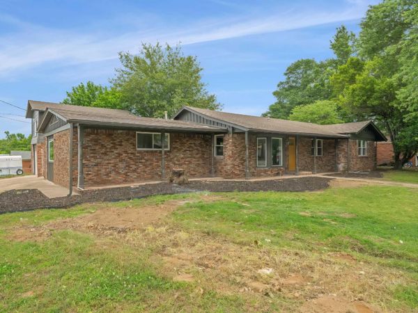 101 Martin Circle, Fort Smith, AR 72908