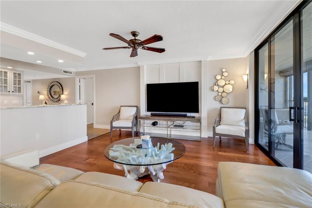 10851 Gulf Shore Dr , Unit 502, Naples, FL 34108 Photo