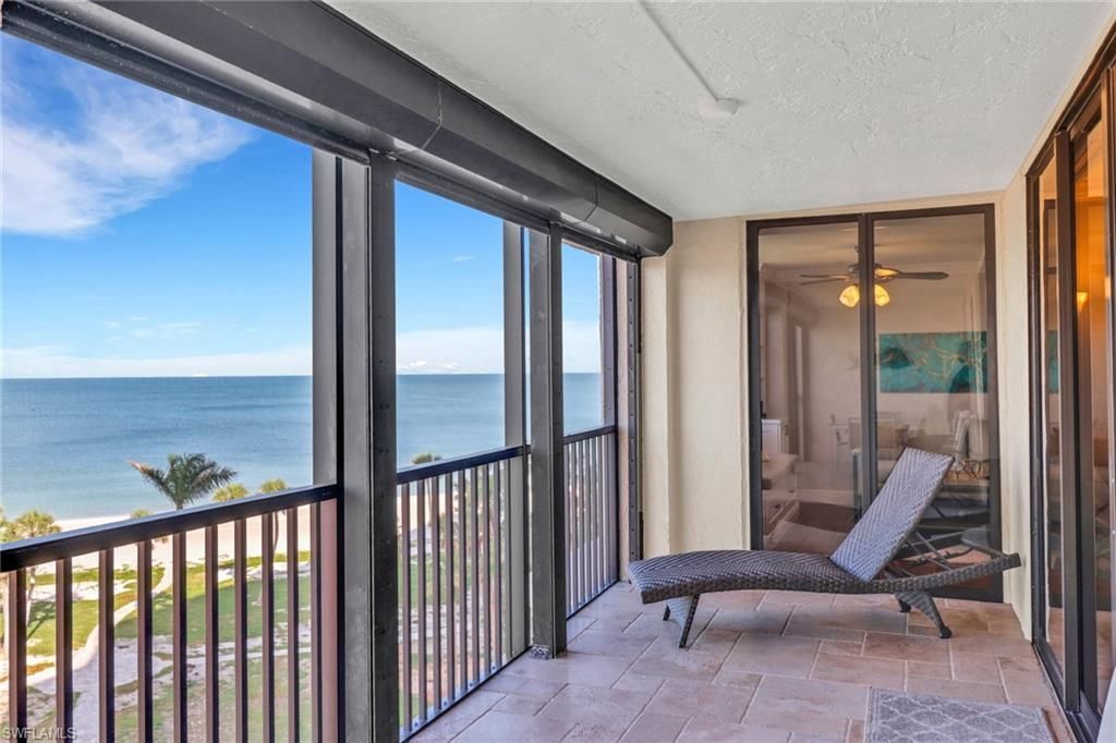 10851 Gulf Shore Dr , Unit 502, Naples, FL 34108 Photo