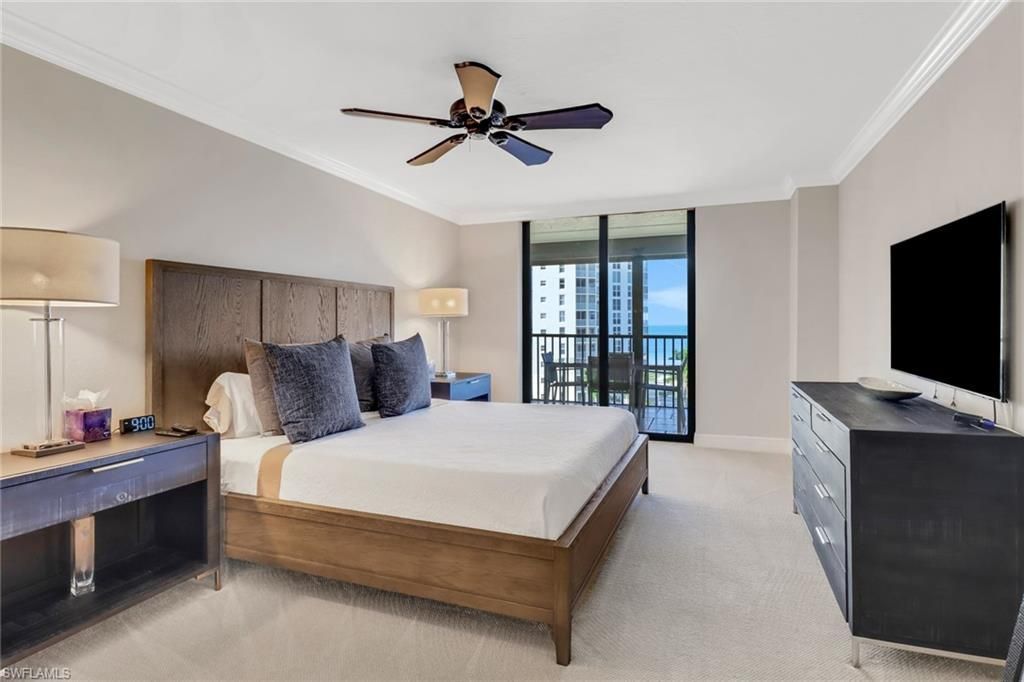 10851 Gulf Shore Dr , Unit 502, Naples, FL 34108 Photo