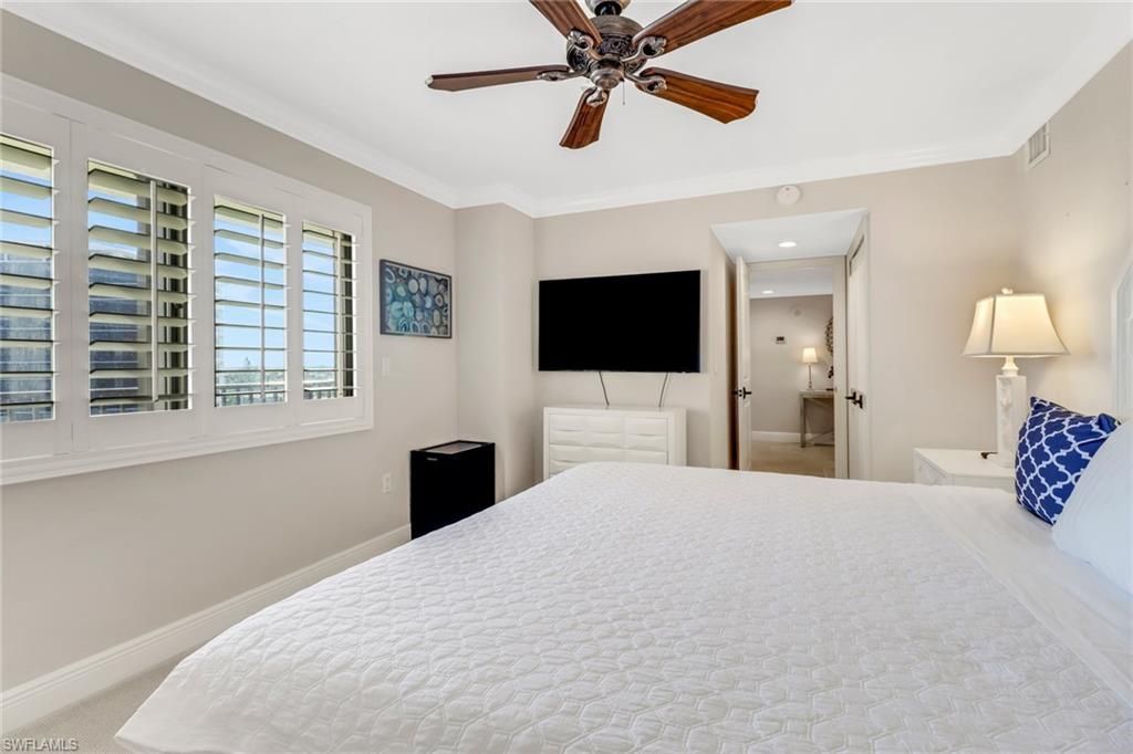 10851 Gulf Shore Dr , Unit 502, Naples, FL 34108 Photo