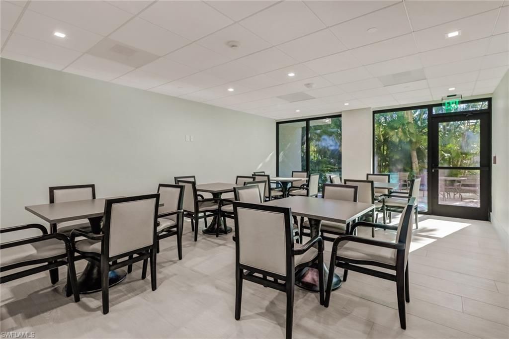 10851 Gulf Shore Dr , Unit 502, Naples, FL 34108 Photo
