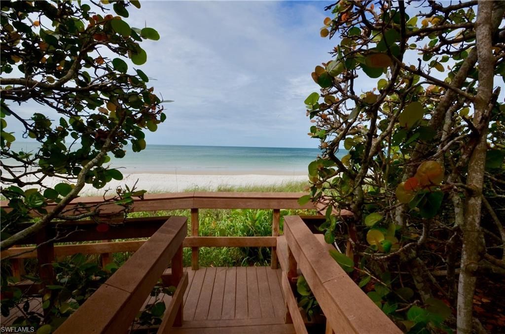 10851 Gulf Shore Dr , Unit 502, Naples, FL 34108 Photo