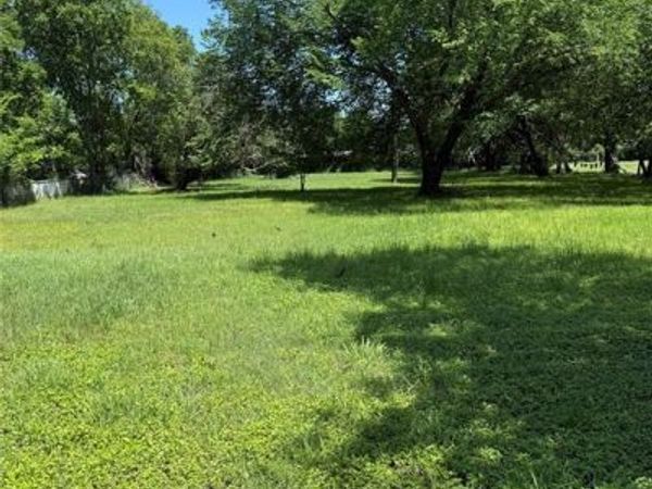 1022 Armeda Avenue , Irving, TX 75061