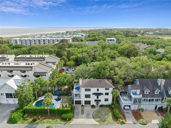 225 Olive Way, St. Simons Island, GA 31522