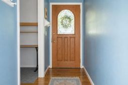 215 Lingstrom Lane photo 4