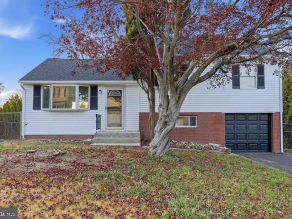166 N HAWTHORNE AVENUE , LANGHORNE, PA 19047