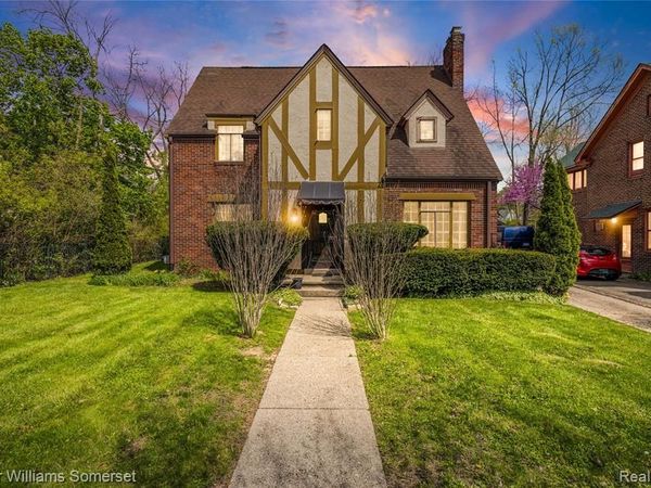 15 Miami Road, Pontiac, MI 48341