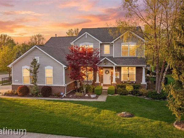 16475 Haverhill Drive, Macomb Twp, MI 48044