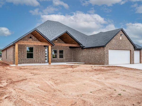 1111 Bridgeview Lane, Tuttle, OK 73089