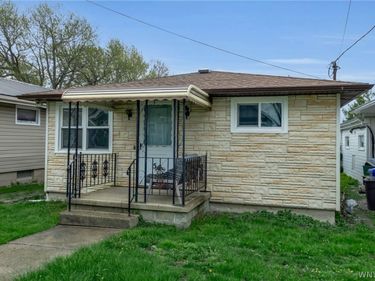 54 N Shore Drive, Buffalo, NY 14219