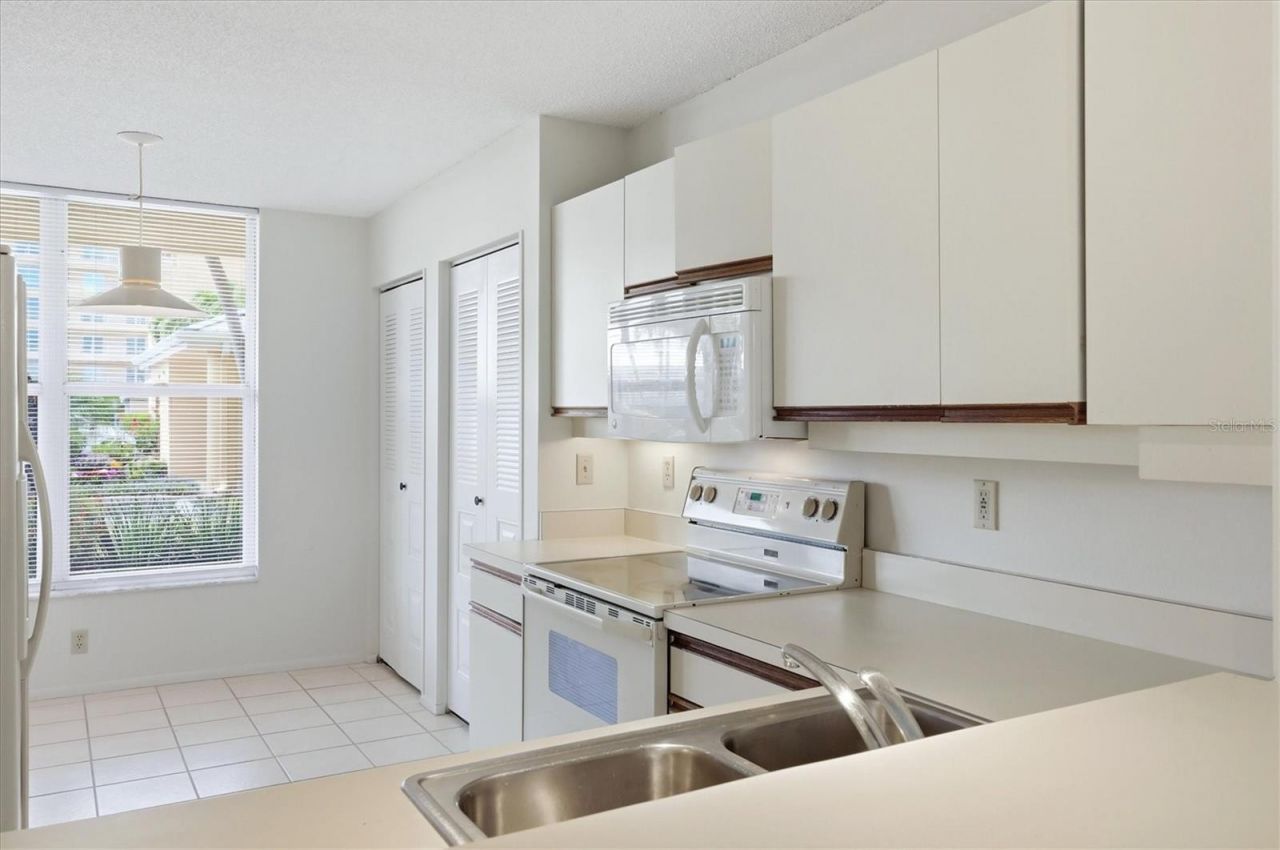4440 Fairways Boulevard, Unit 108, Bradenton, FL 34209 Photo