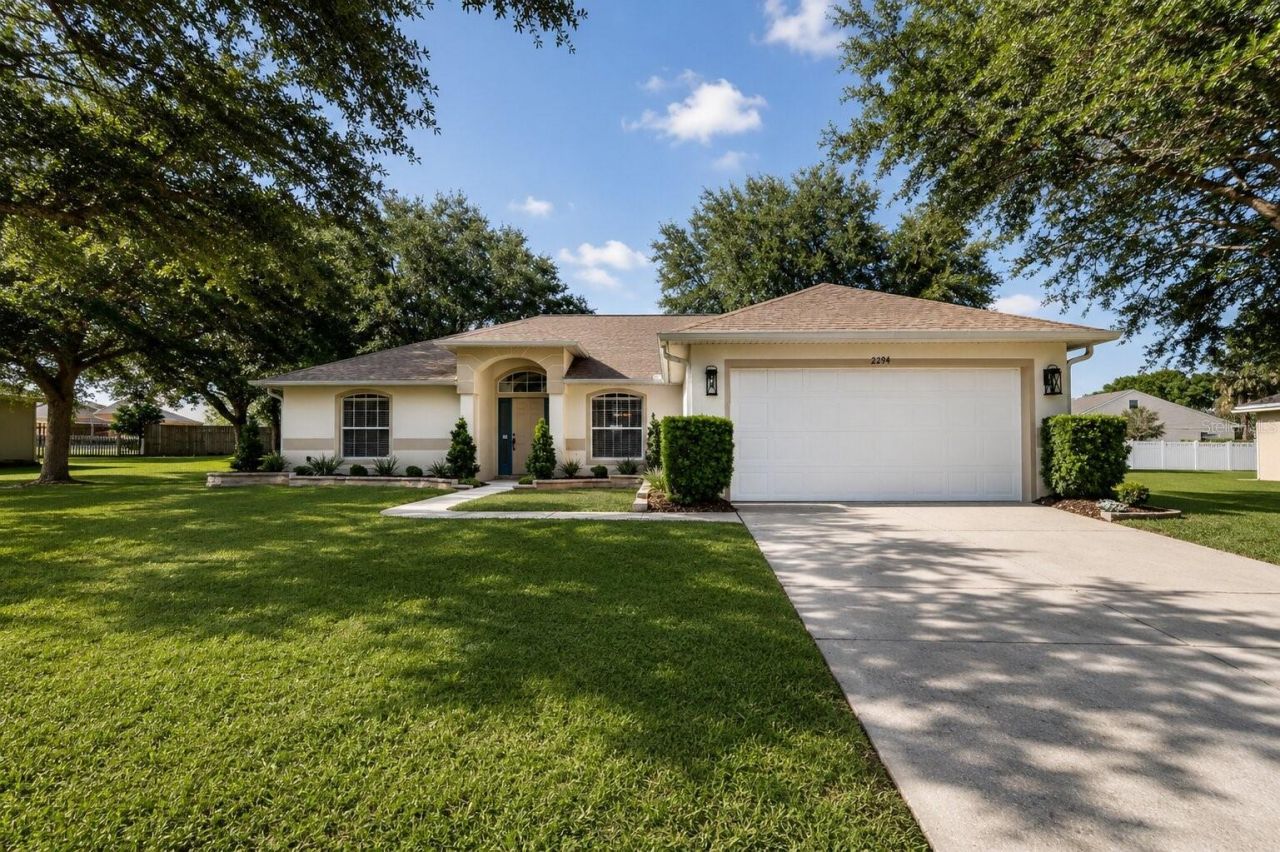 2294 Knollwood Drive, Leesburg, FL 34748 Main Photo
