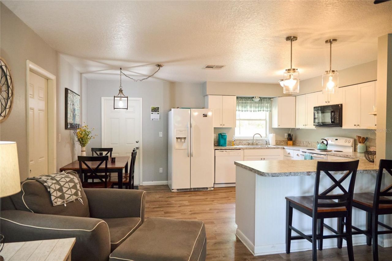 1817 S Casey Point, Homosassa, FL 34448 Photo