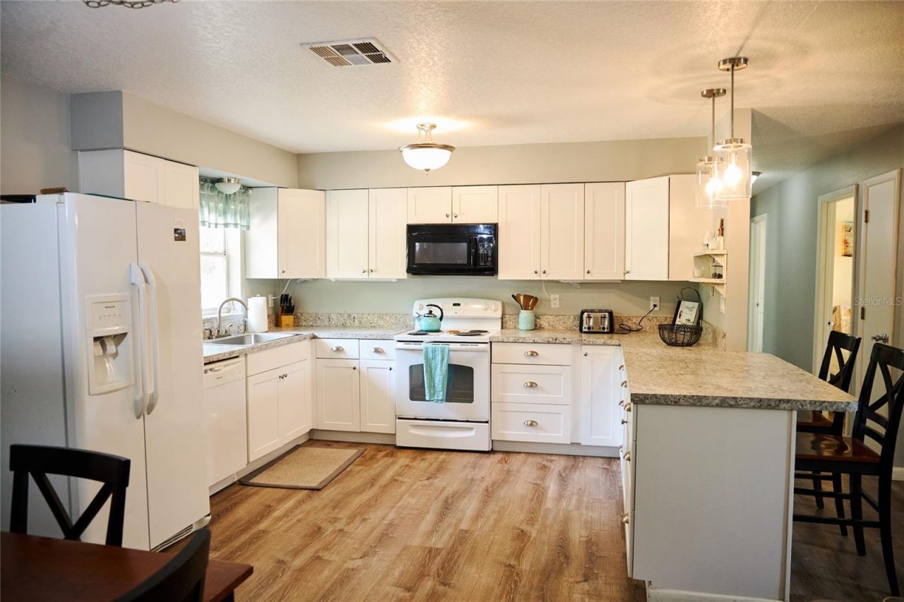 1817 S Casey Point, Homosassa, FL 34448 Photo