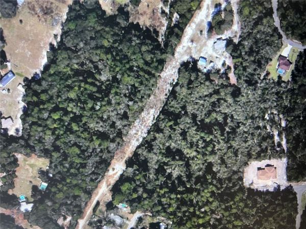 SE 122 LANE , OCKLAWAHA, FL 32179