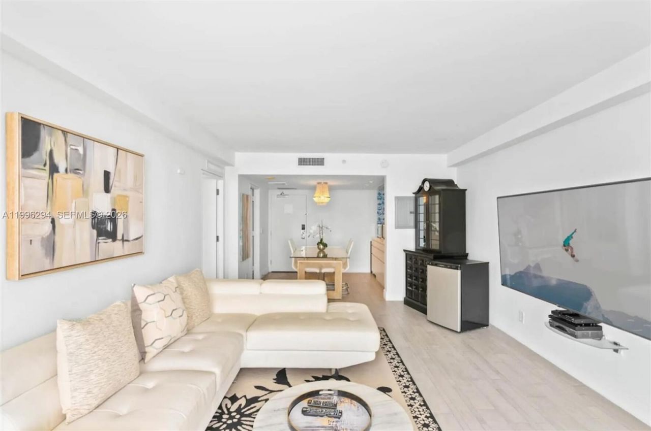 1100 West Ave, Unit 410, Miami Beach, FL 33139 Photo