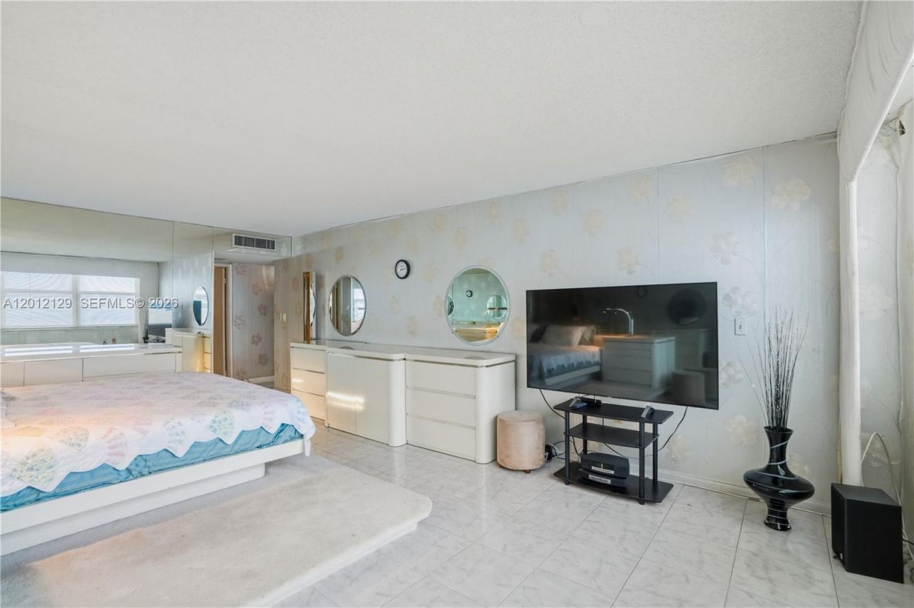2751 S Ocean Dr , Unit 1805S, Hollywood, FL 33019 Photo