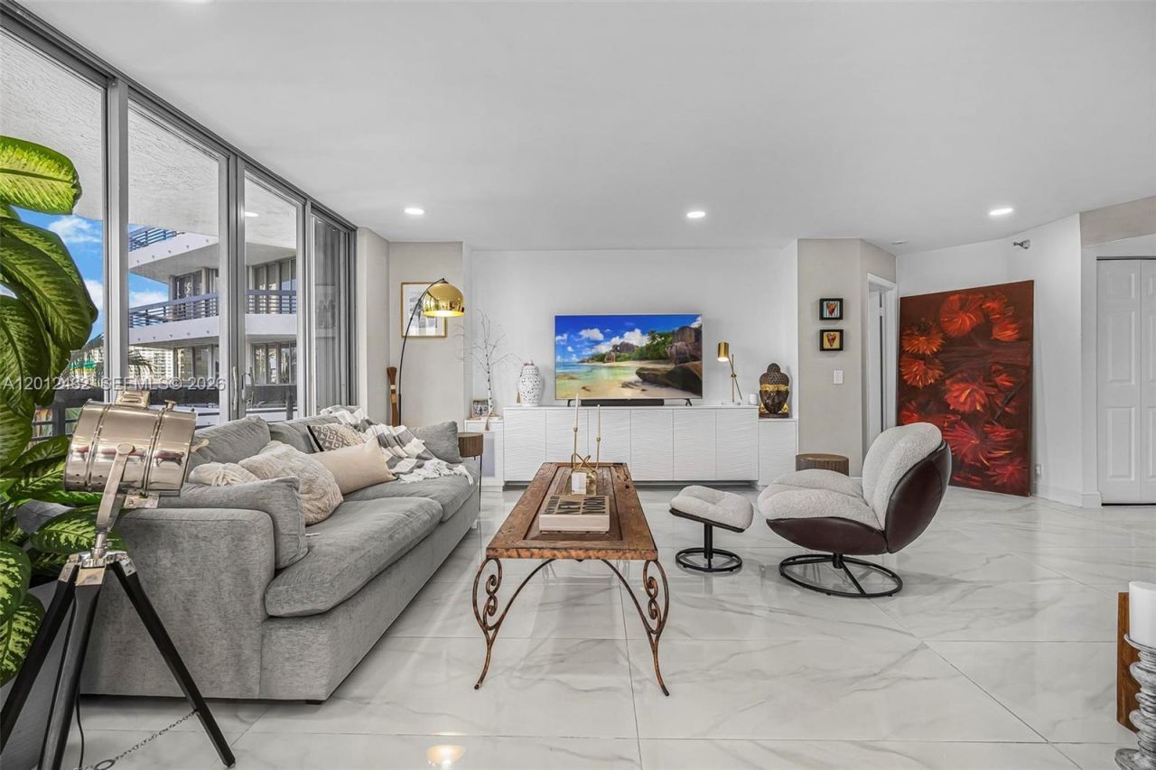 3500 Mystic Pointe Dr , Unit 604, Aventura, FL 33180 Photo