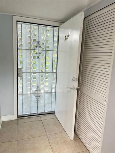 877 NE 195th Street, Unit 320, Miami, FL 33179 Photo