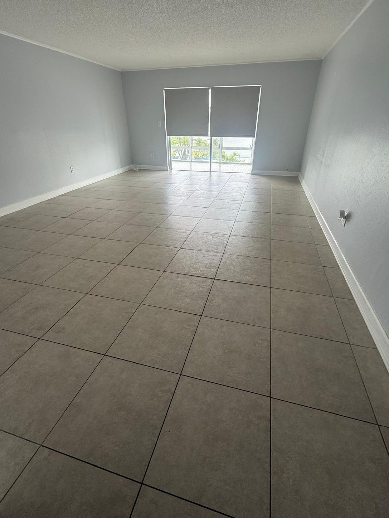 877 NE 195th Street, Unit 320, Miami, FL 33179 Photo