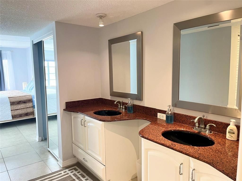 877 NE 195th Street, Unit 320, Miami, FL 33179 Photo