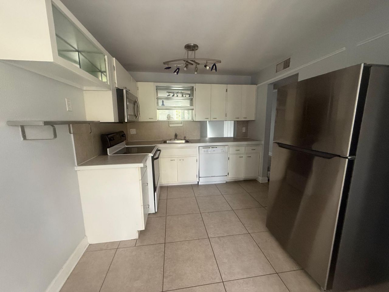 877 NE 195th Street, Unit 320, Miami, FL 33179 Photo