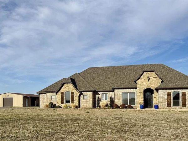 7333 SW Pecan Meadow Dr, Lawton, OK 73505