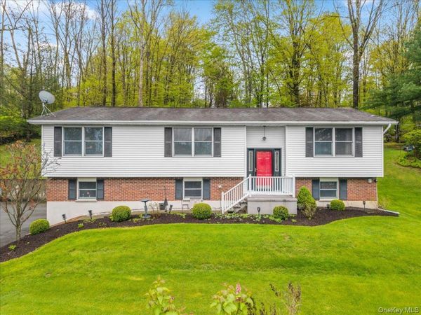 978 W Dover Road , Pawling, NY 12564