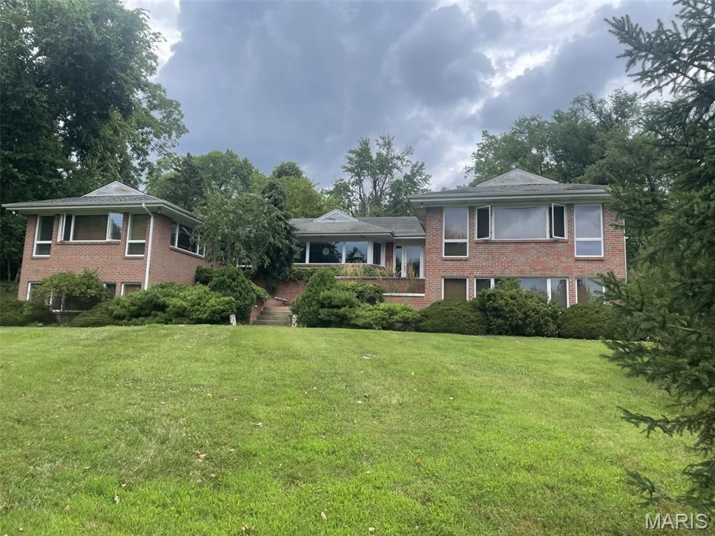 1757 Topping Road , Town and Country, MO 63131 Main Photo