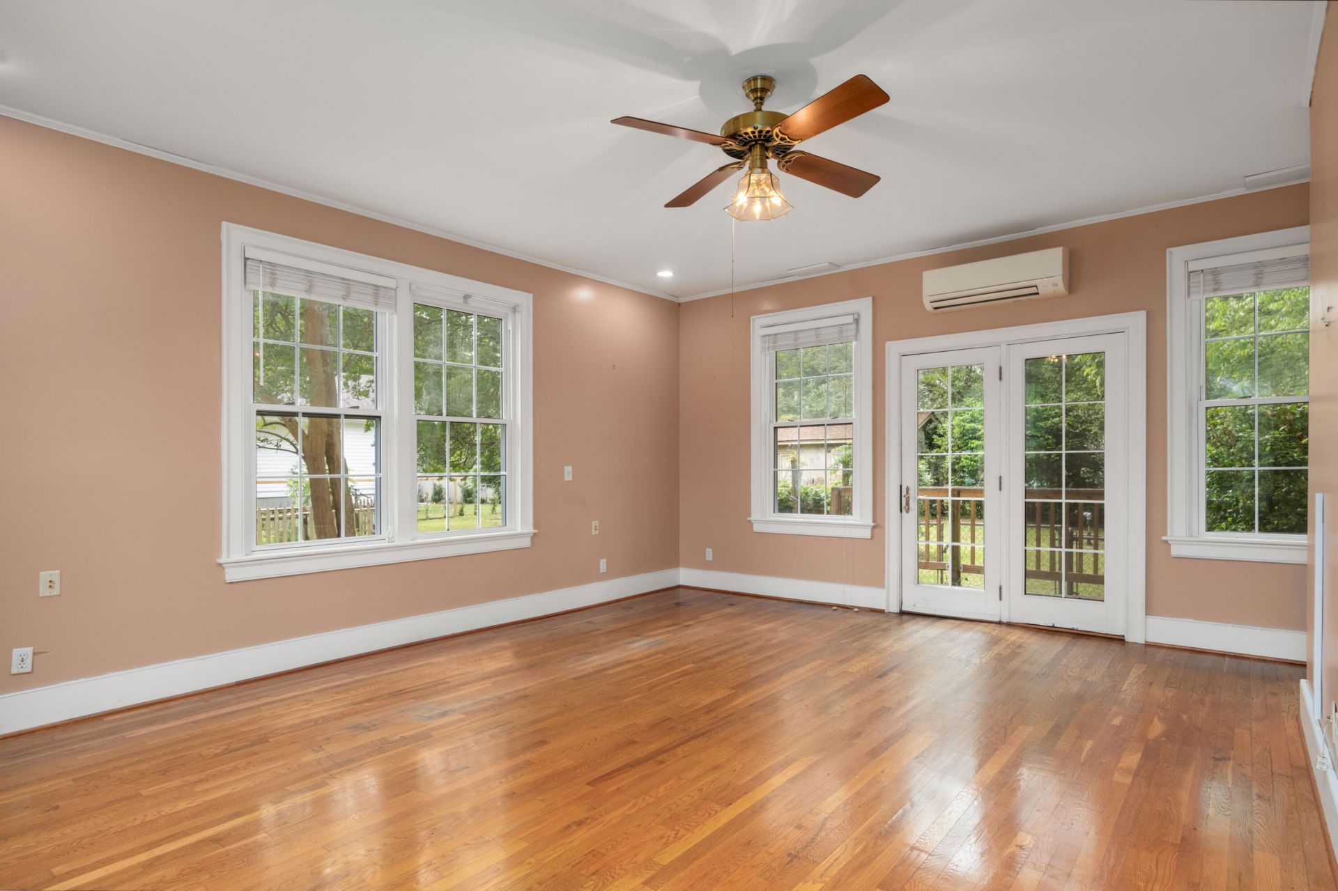 2131 Westrivers Road Photo 12