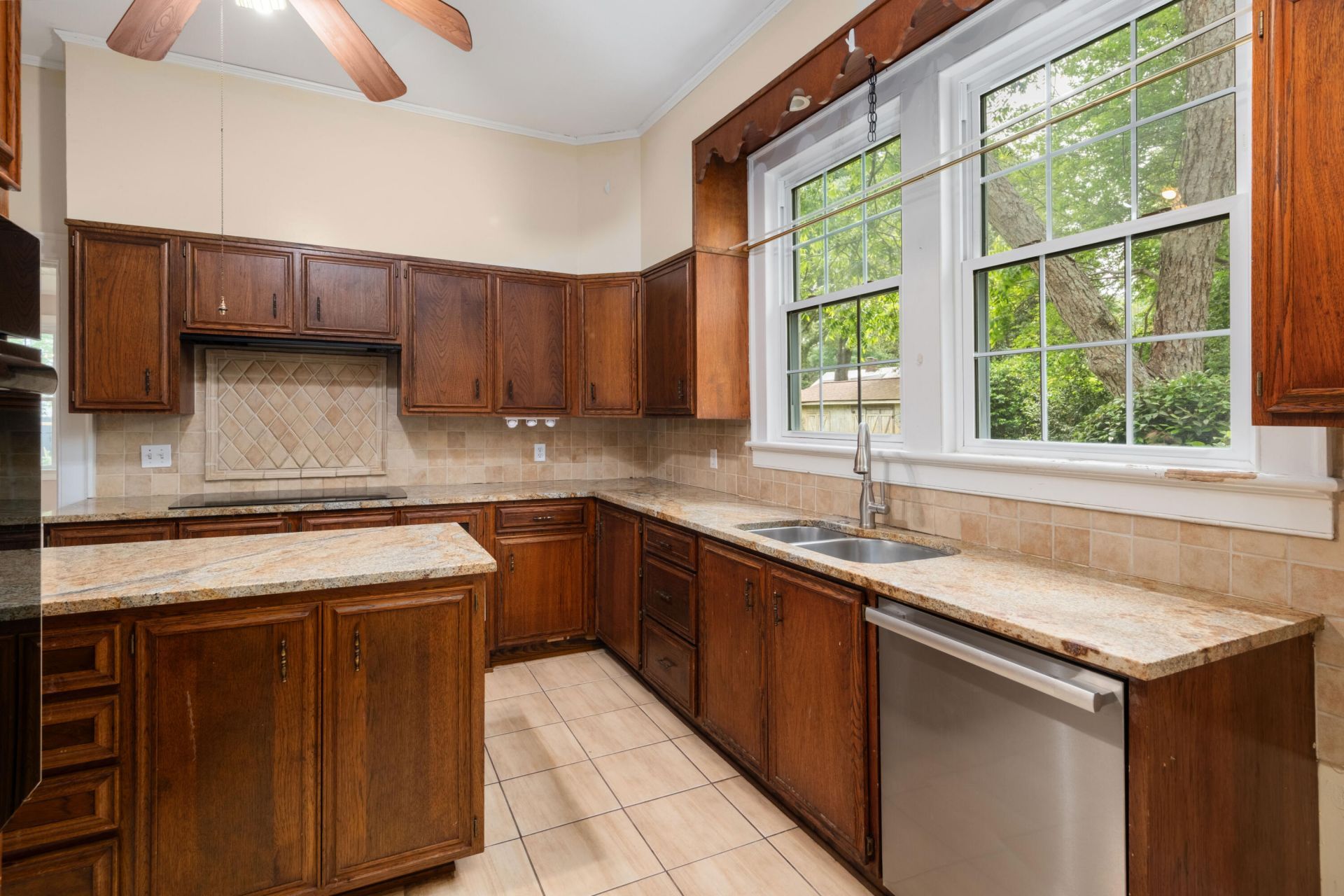 2131 Westrivers Road Photo 16