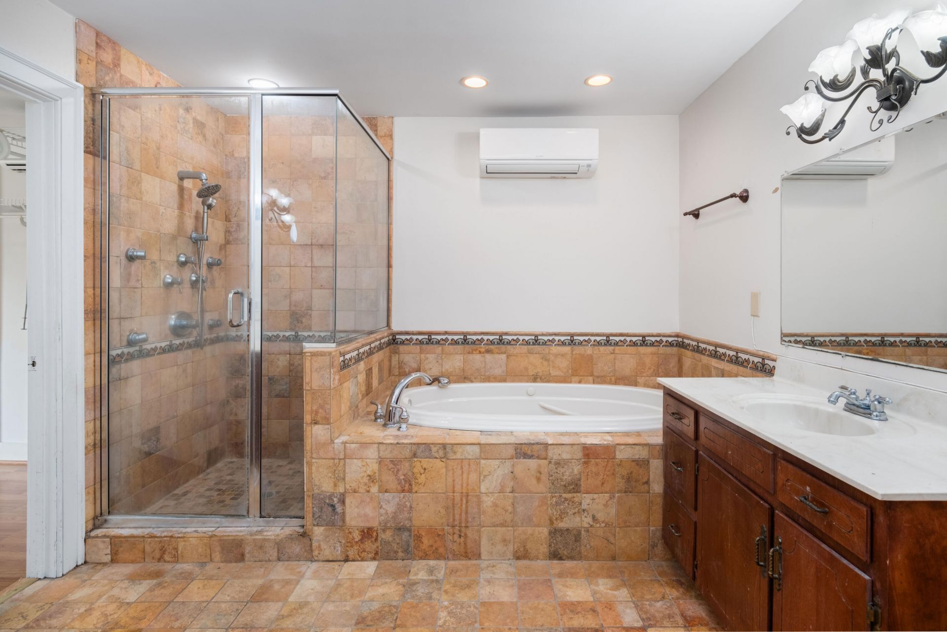 2131 Westrivers Road Photo 33